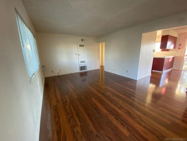 Foto del edificio - 253 N Cedar St