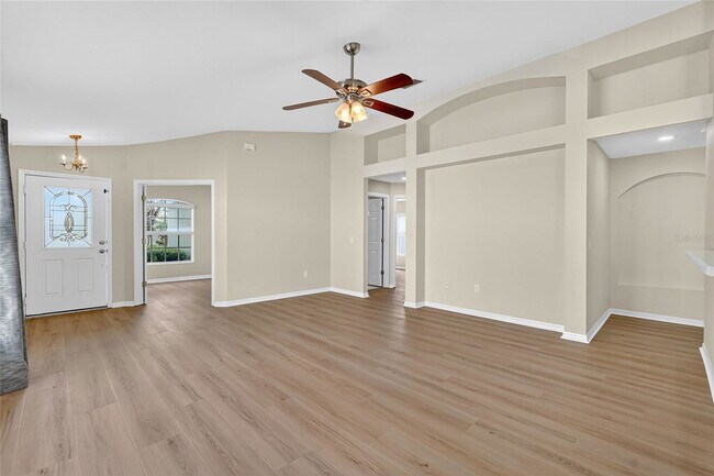Foto del edificio - 2911 Banyan Hill Ln