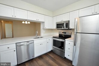 Building Photo - 4208 Adelaide Dr