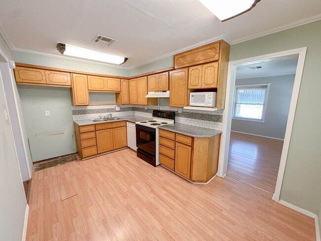 Building Photo - COMING SOON! 2 Bed - 1 Bath - 3 LARGE shed...