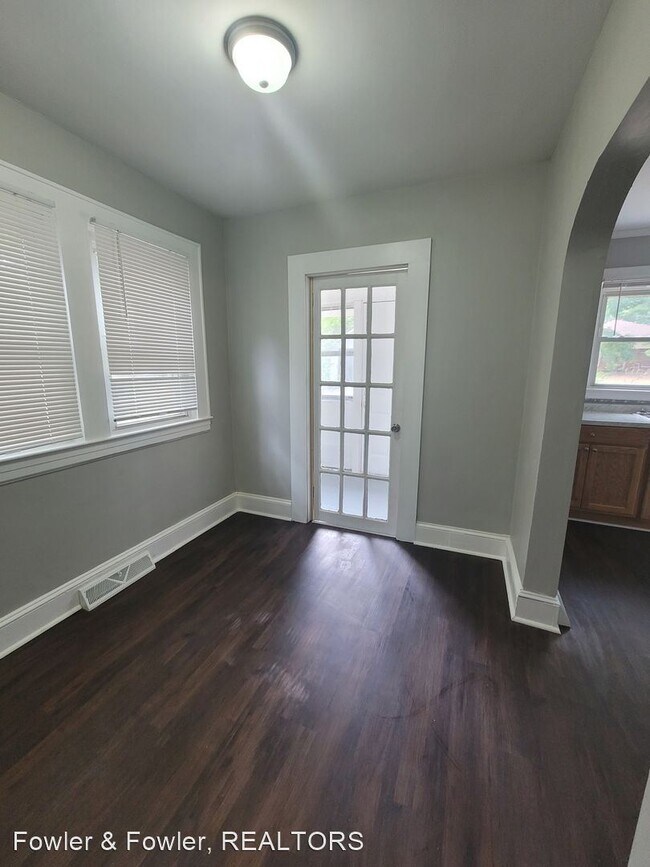 Foto del edificio - 2 br, 1 bath House - 934 Beaumont Ave