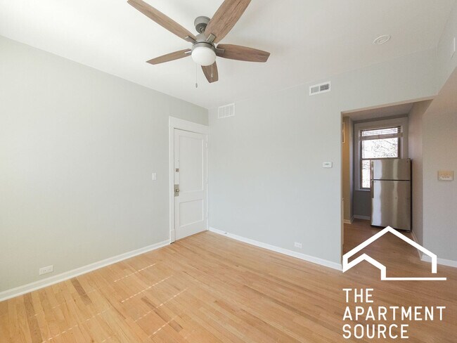 Foto del edificio - 1952 W Winona St