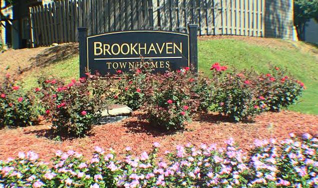 Foto del edificio - Brookhaven Townhomes