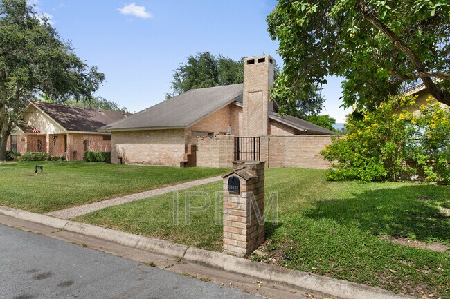 Building Photo - 24043 Augusta Dr