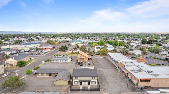 Building Photo - 2075 Walla Walla Ave