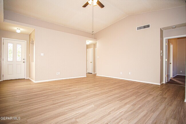 Building Photo - 12577 Tierra Dura Dr