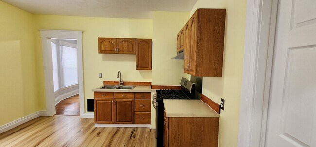 Building Photo - 1193 W Onondaga St