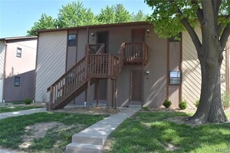 Building Photo - 62 Peachtree Ln