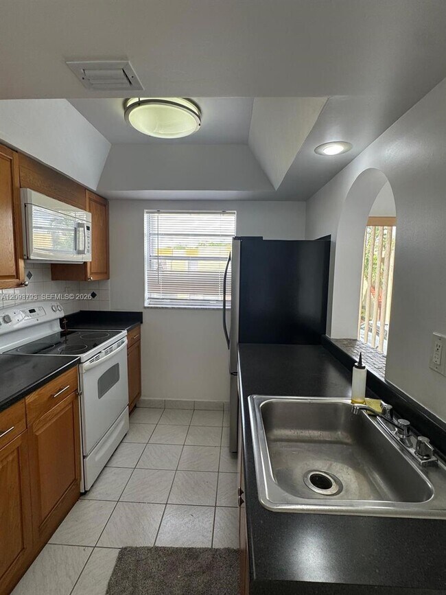 Foto del edificio - 9321 SW 4th St