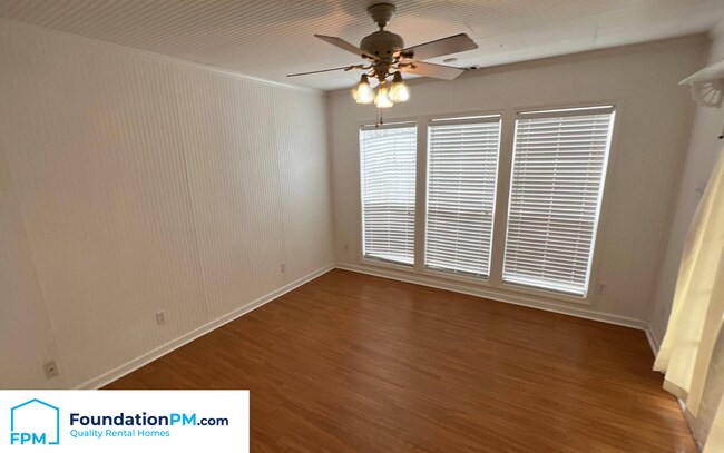 Foto del edificio - 3801 Bowen Ave