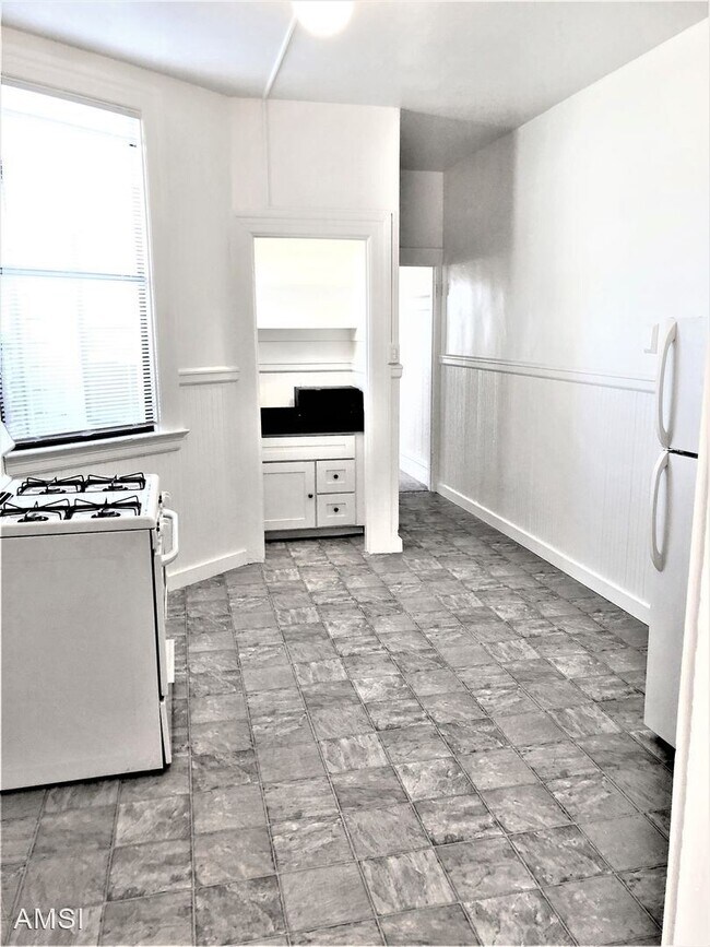 Foto del edificio - 1 br, 1.5 bath House - 1018 Minna Street