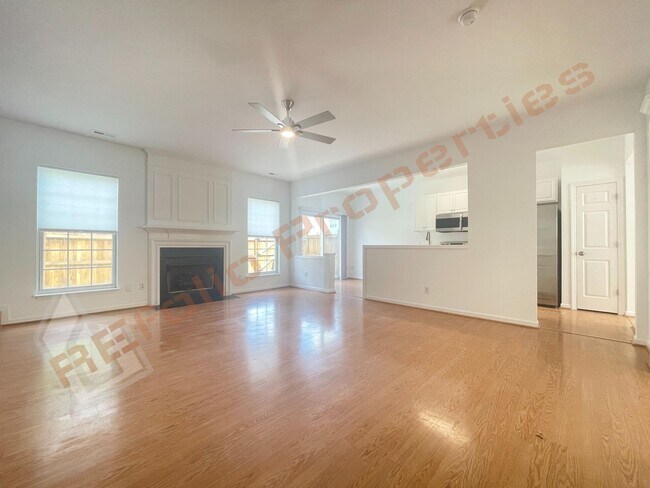 Foto del edificio - Fresh Paint - Lovely 3 Bedroom, 2.5 Bath T...
