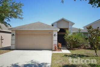 Building Photo - 10917 Banyan Wood Way