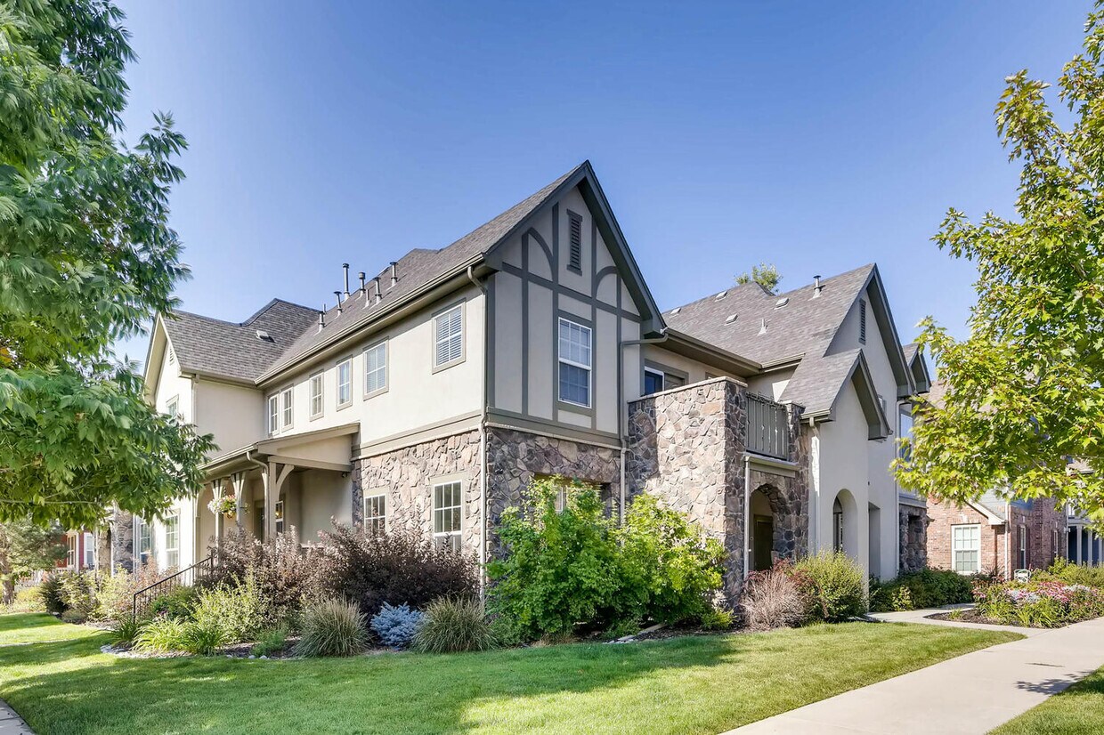Foto principal - 8892 E 24th Pl