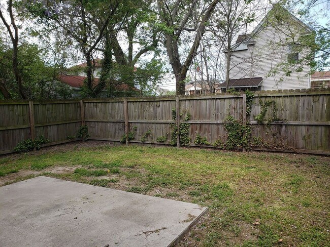 Foto del edificio - Future Rent $3050 effective9/16/2026 - Beautiful 5 bedroom 3 Bath home, walking distance to ODU