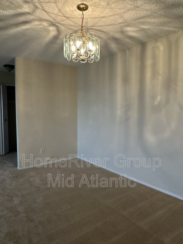 Building Photo - 1800 Old Meadow Rd