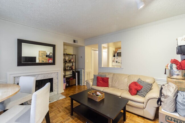 Foto del edificio - 1776 Lanier Pl NW