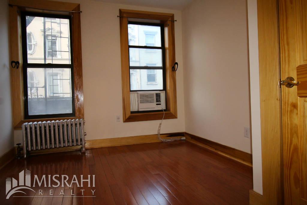 Primary Photo - 126 Ludlow St