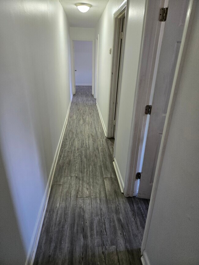 Foto del edificio - 6212 Walden Ave