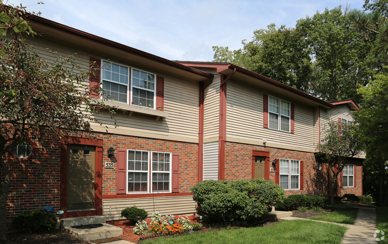 Primary Photo - Stoneridge Apartments