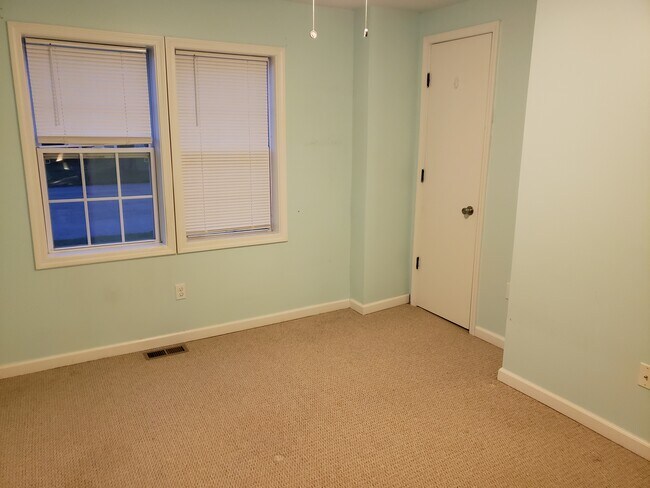 bedroom 1 - 142 Burlington Ave