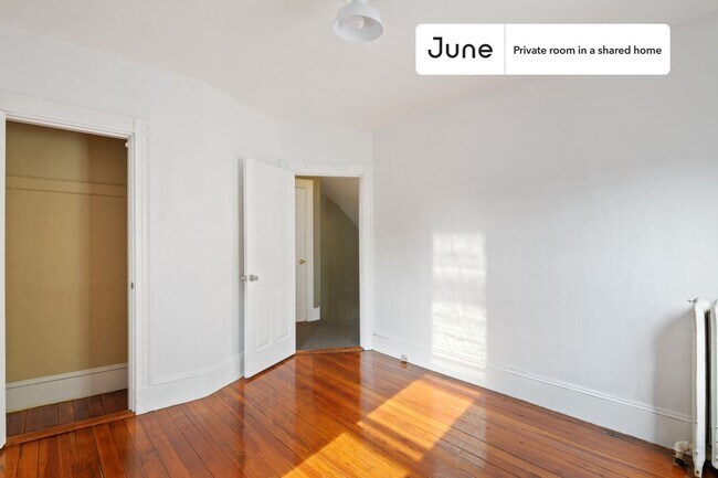 Foto del edificio - Room in Shared 6 bed/2 bath home in Allston
