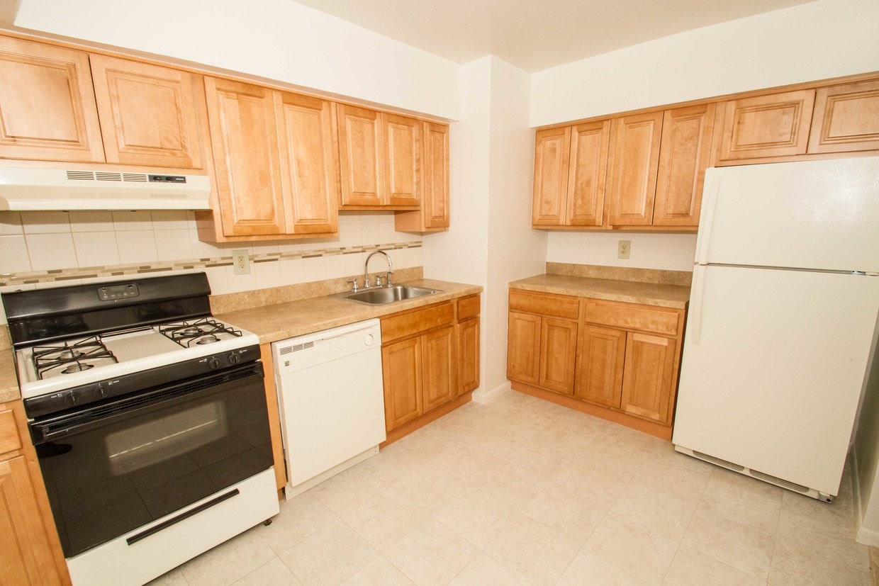 Jefferson Village Apartments in Williamstown, NJ