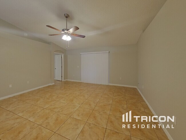 Building Photo - 1301 Wildberry Ln