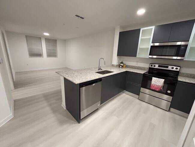 Building Photo - 5579 Millenia Park Blvd