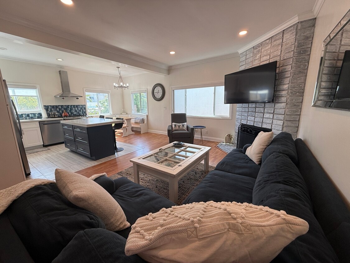 Foto principal - 833 Bard St