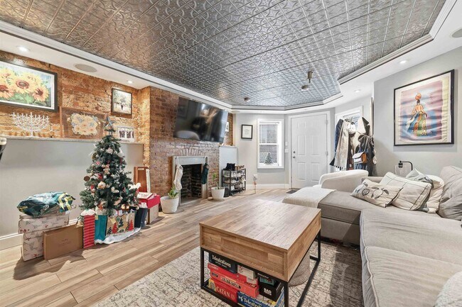 Foto del edificio - 535 Bloomfield St