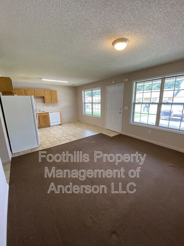 Building Photo - 107 Premiere Ct