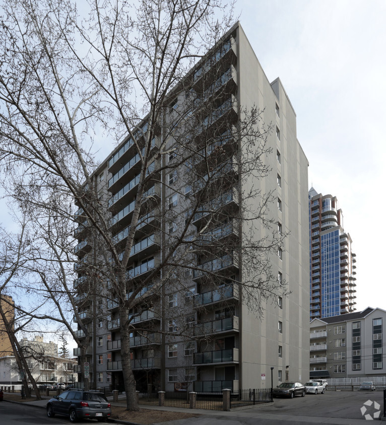 Photo du bâtiment - Granada Apartments