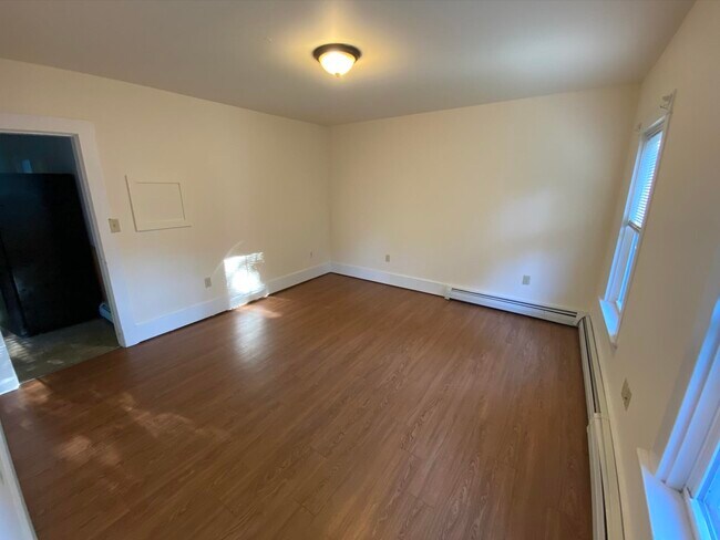 Building Photo - 35 Winchester Ct