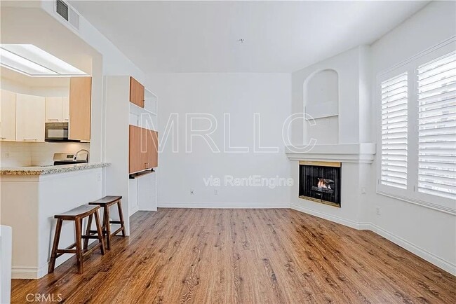 Building Photo - 7111 S La Tijera Blvd