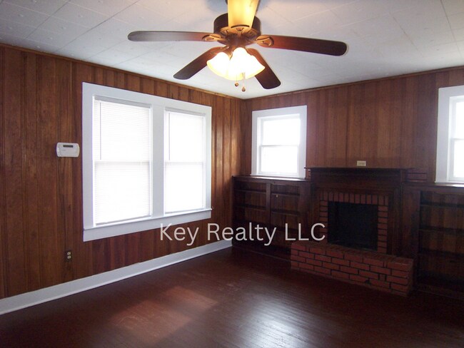 Foto del edificio - 3930 Duhon Ln