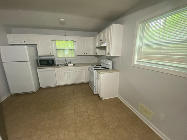 Building Photo - 1232 Creek Forest Ct NW