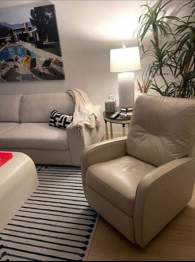 Foto del edificio - 73165 Alice Marble Ln
