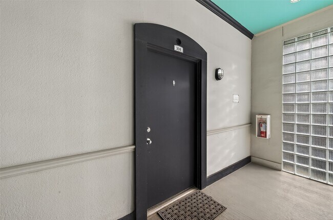 Foto del edificio - 1441 East St