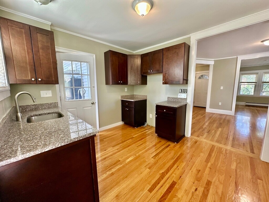 Primary Photo - 76 Farquhar St
