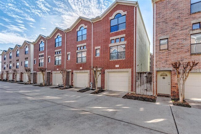 Foto del edificio - 3501 Link Valley Dr.