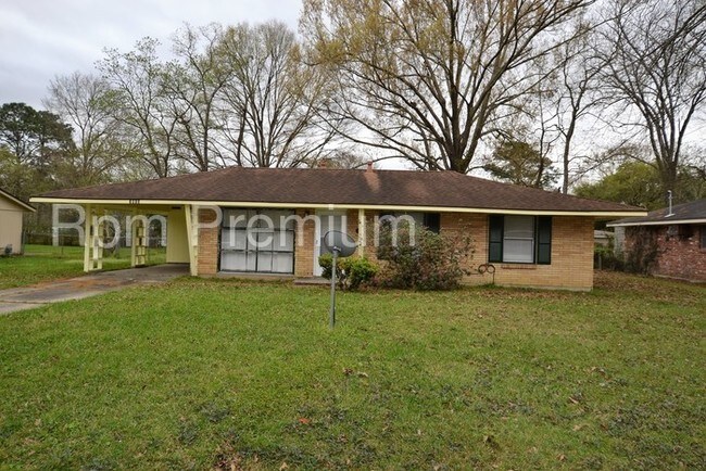 Building Photo - 3468 Coolidge St