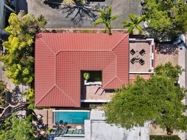 Foto del edificio - 1312 SE 2nd Ct