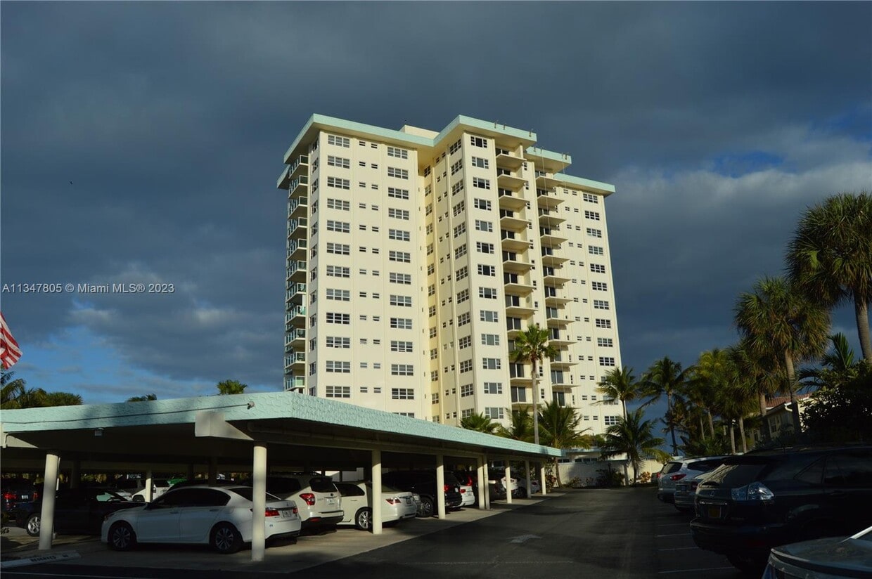 Primary Photo - 6000 N Ocean Blvd
