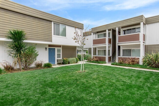 Foto del edificio - Fairway Village