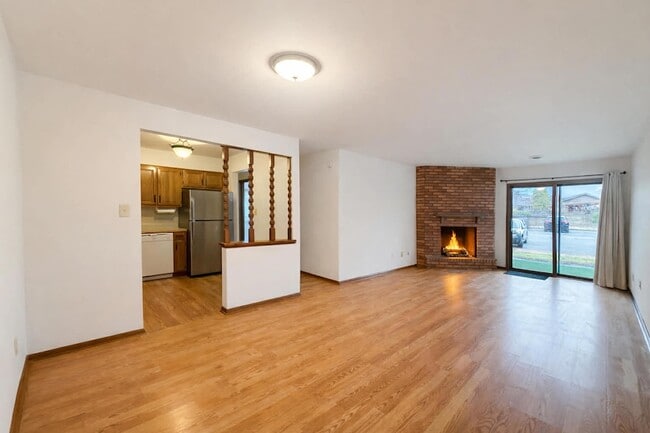 Building Photo - 2013 45th St