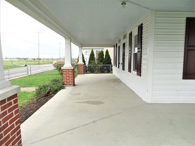 Building Photo - 9 W Farmersville Rd