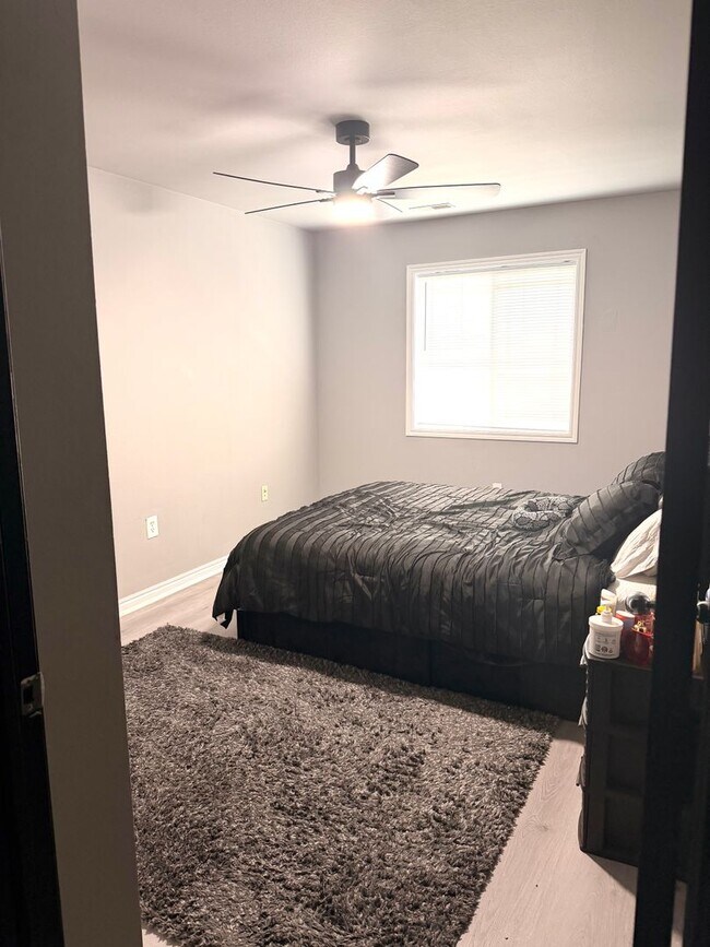 Foto del edificio - Spacious Townhome, Close to Fort Riley!