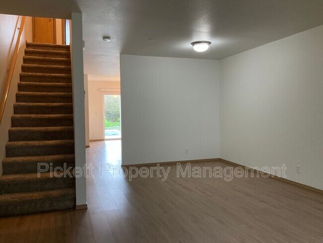 Foto del edificio - 683 Northpark Ln