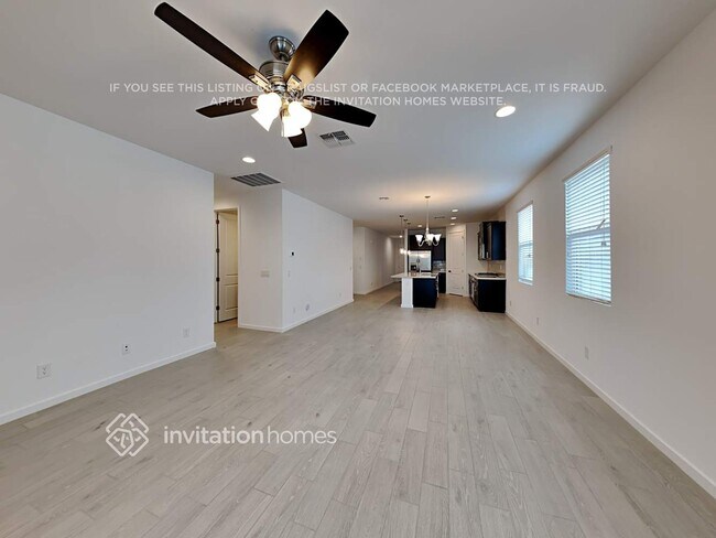 Building Photo - 17660 W Fetlock Trl